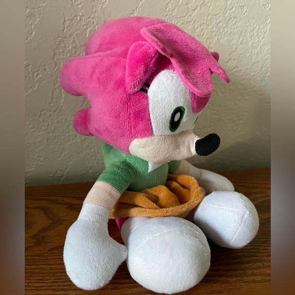Classic Sonic the Hedgehog Amy 8" Plush HEDGEHOG TOY - Picture 2 of 4